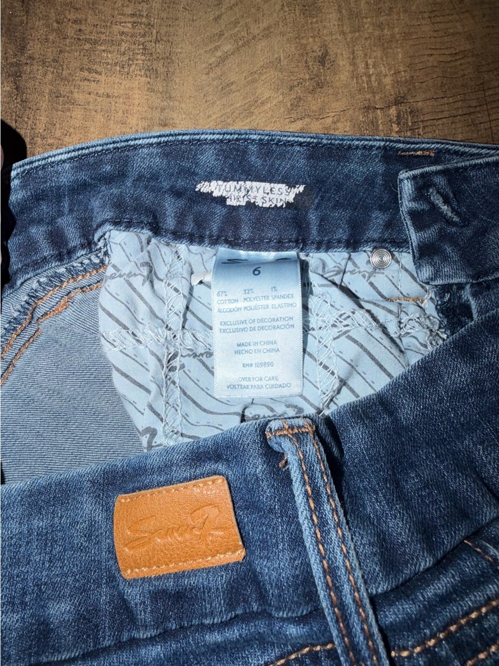 Seven7 Dark Blue Skinny Jeans - tummyless high rise size 6 - Picture 4 of 4
